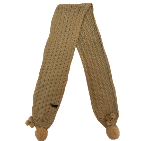 Guy Laroche Wool Scarf – Beige Knit with Real Fur Pom Poms - Picture 4 of 11